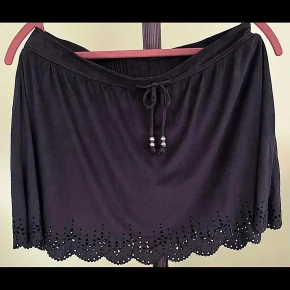 BLACK JUSTICE SKIRT SIZE 18 - Picture 1 of 4